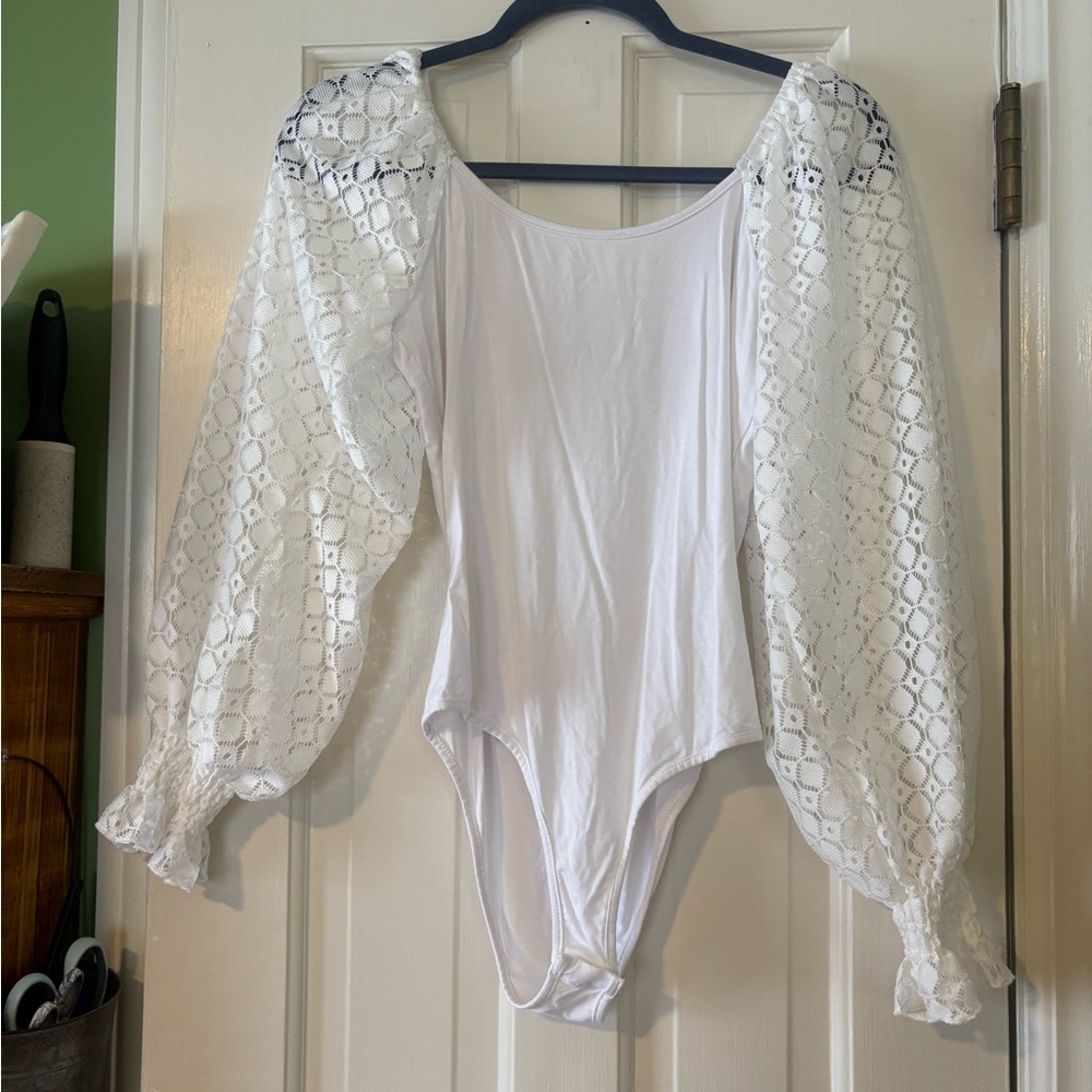 Zeagoo White Lace Sleeve Bodysuit